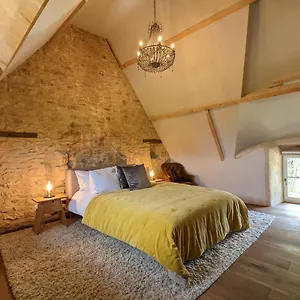 Maison Typique Bretonne Avec Toit De Chaume Hébergement de vacances